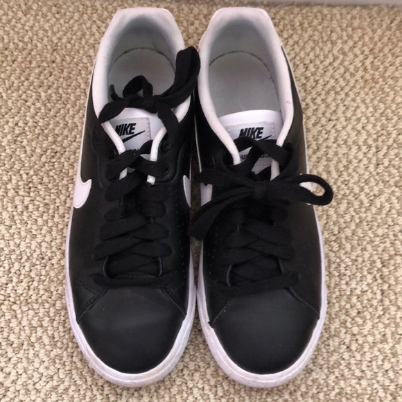 Nike’s - Picture 2 of 3